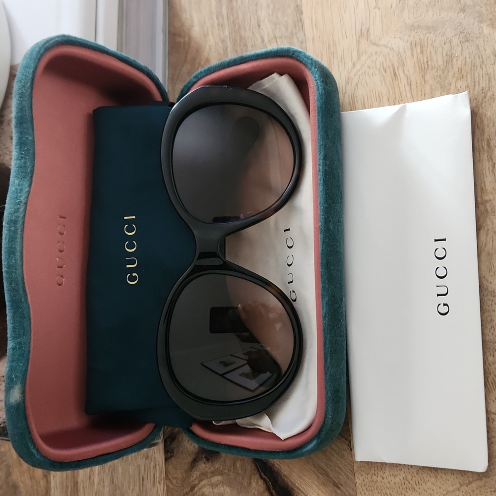 Authenthic Gucci Sunglasses